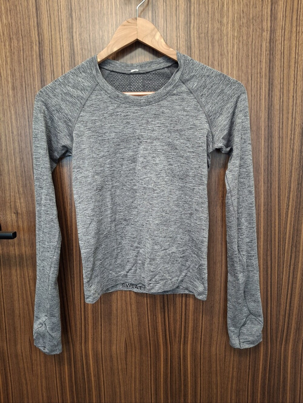 LULULEMON LS Athletic Top SZ 4